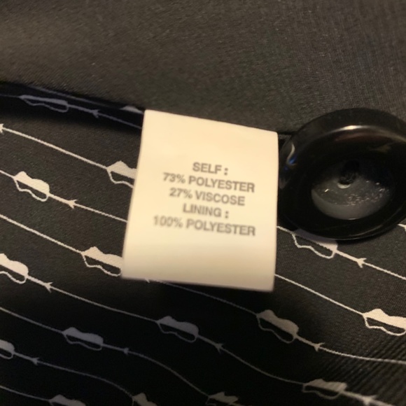 Skirt suits - Picture 2 of 2